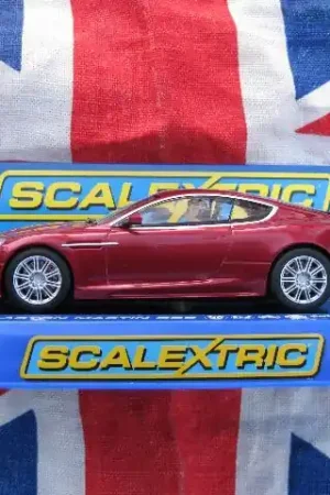 Gratis Retour ScaleXtric C2994 Aston Martin DBS